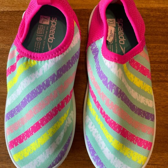 NWOT Speedo Kids' Striped Beach Shoes XL (11-12), NEW Summer Water Pool Booties - Picture 1 of 10